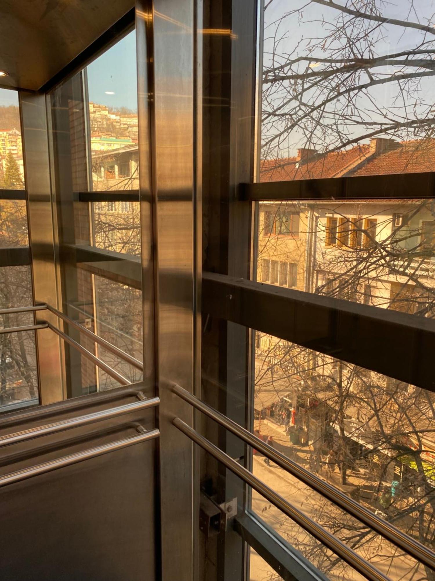 City Hotel Veliko Tarnovo Eksteriør billede