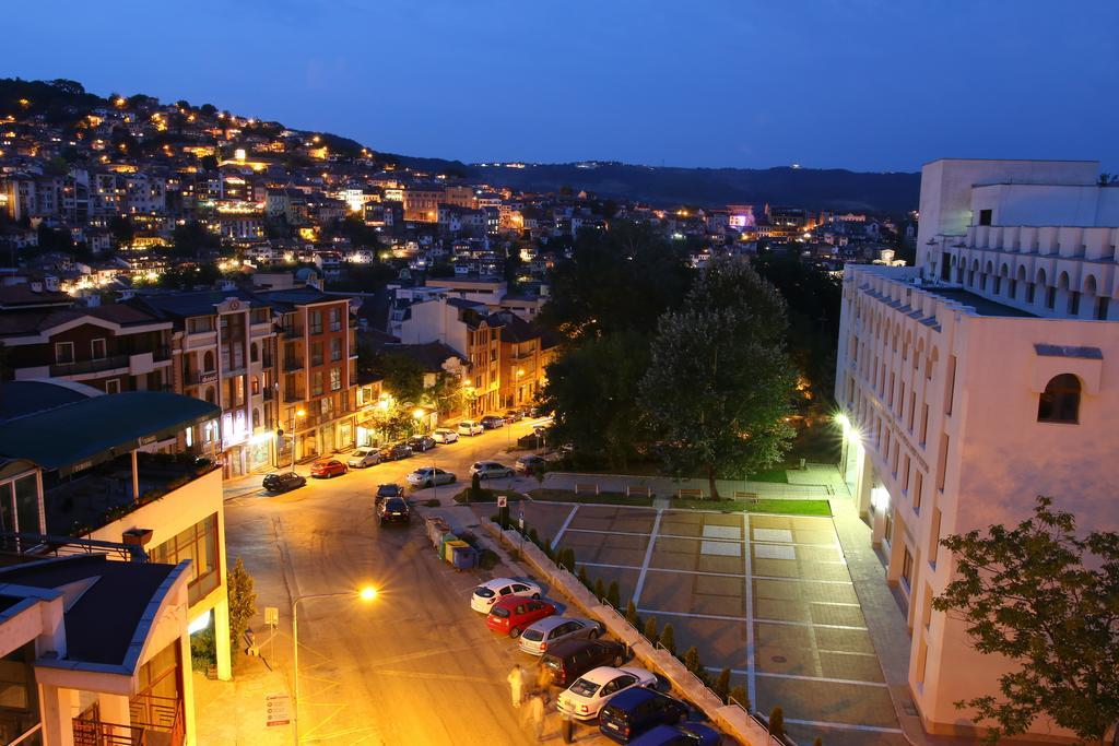 City Hotel Veliko Tarnovo Eksteriør billede